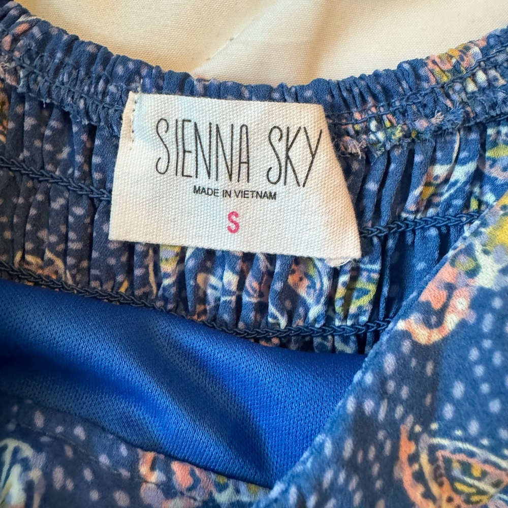Sienna Sky Blue Floral‎ Dress - Picture 3 of 5